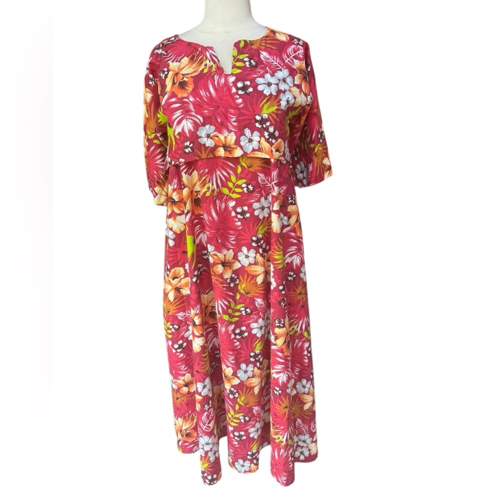 Vintage 2-Piece Hawaiian‎ Dress also referred to as Puletasi Samoan Dress